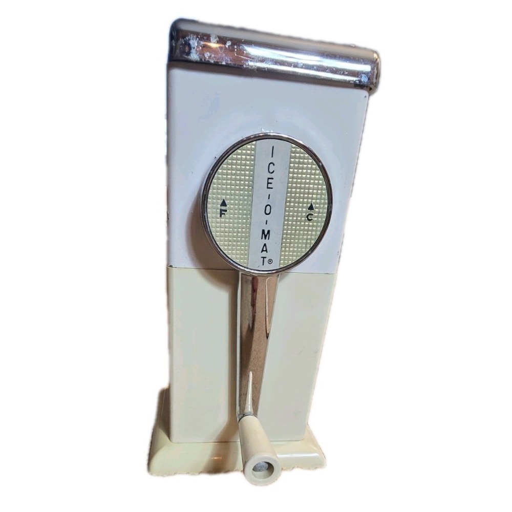Ice O Matic White Ice Crusher Vintage 1950s 60s Works Kitchen Decor Retro